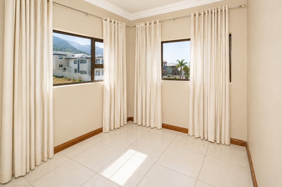 4 Bedroom Property for Sale in Kosmos Ridge North West